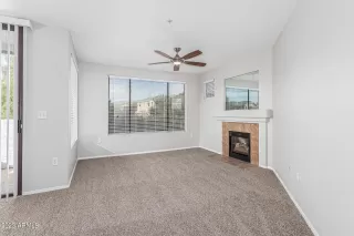 Photo #4: 6637199 Listing