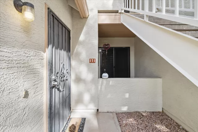 MLS: 6637290 Condo For Sale