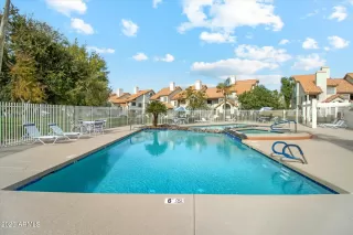 Photo #4: 6637290 Listing 