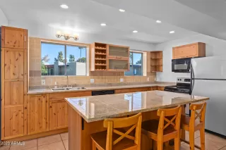 Photo #2: 6637592 Listing