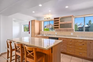 Photo #3: 6637592 Listing