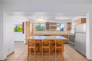 Photo #5: 6637592 Listing