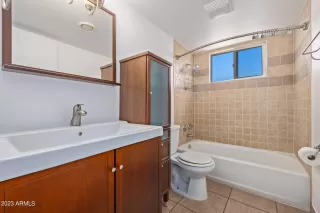 Photo #6: 6637592 Listing