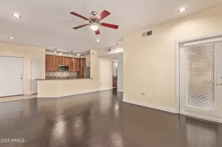 Photo #3: 6637689 Listing