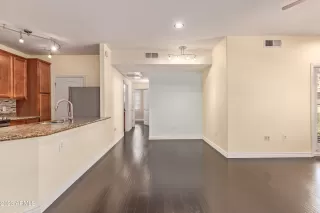 Photo #5: 6637689 Listing