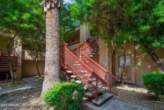 MLS: 6637915 Condo For Sale