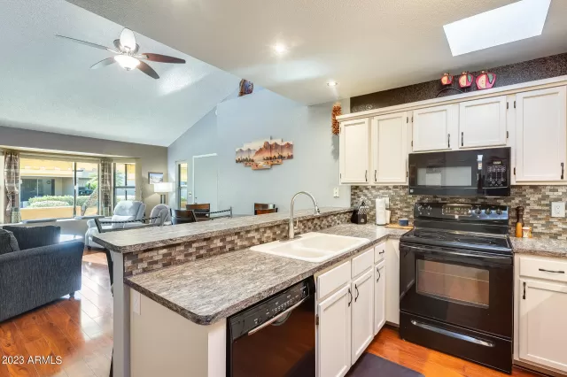 MLS: 6637995 Condo For Sale