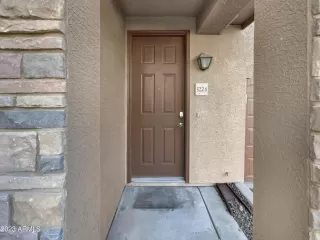 Photo #5: 6638129 Listing