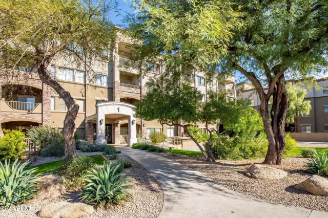 MLS: 6638254 Condo For Sale