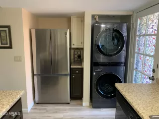 Photo #5: 6638303 Listing