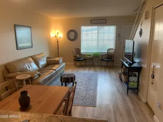 Photo #6: 6638303 Listing