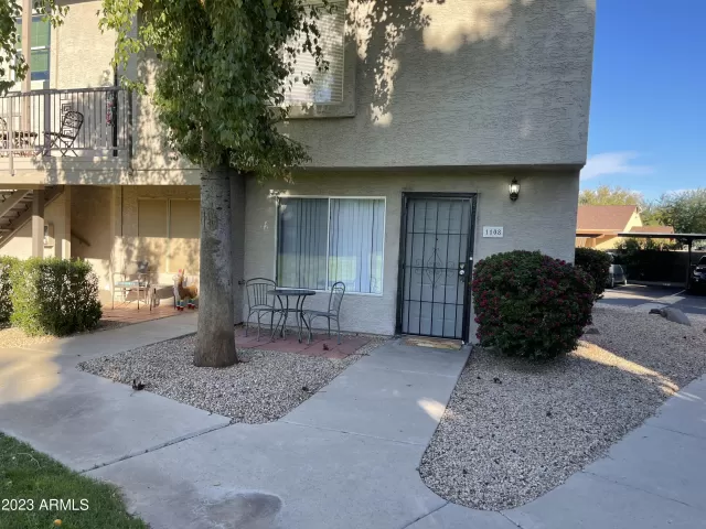 MLS: 6638418 Condo For Sale