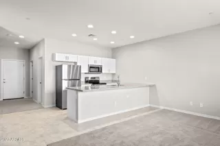 Photo #4: 6638420 Listing