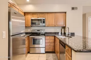 Photo #4: 6638613 Listing