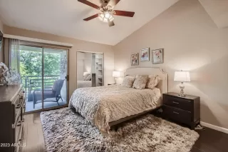 Photo #5: 6638613 Listing