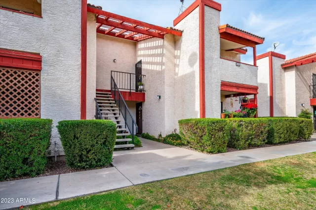 MLS: 6638639 Condo For Sale