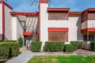 More Details about MLS # 6638640 : 4211 E PALM LANE#103