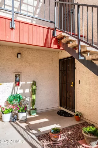 Photo #2: 6638640 Listing 