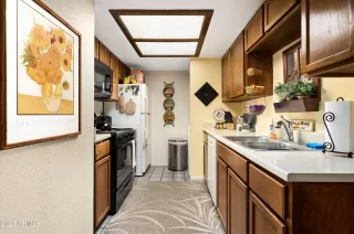 Photo #6: 6638640 Listing 