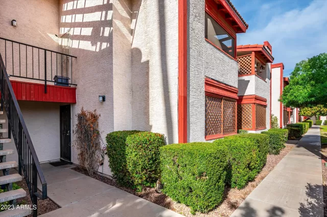 MLS: 6638643 Condo For Sale