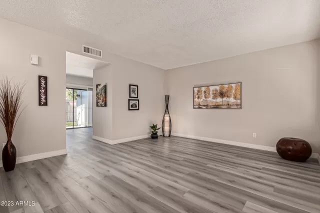 MLS: 6638707 Condo For Sale