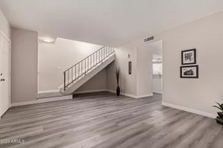 Photo #2: 6638707 Listing