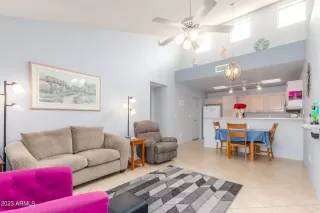 Photo #3: 6638822 Listing