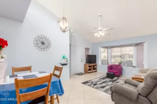 Photo #5: 6638822 Listing