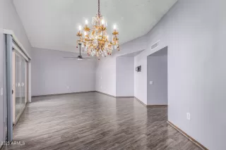 Photo #2: 6639217 Listing 