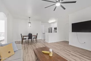 Photo #5: 6639241 Listing