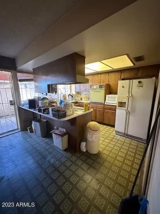 Photo #2: 6639250 Listing