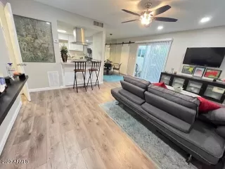 Photo #5: 6639264 Listing 