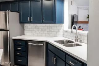 Photo #5: 6639426 Listing 