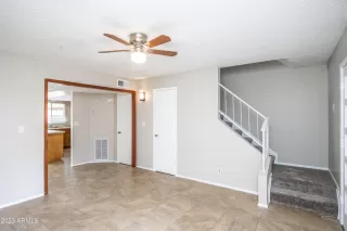 Photo #4: 6639690 Listing