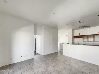 Photo #3: 6639709 Listing