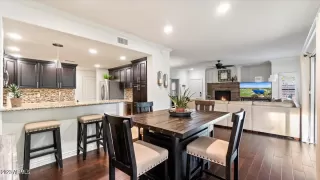 Photo #6: 6639810 Listing