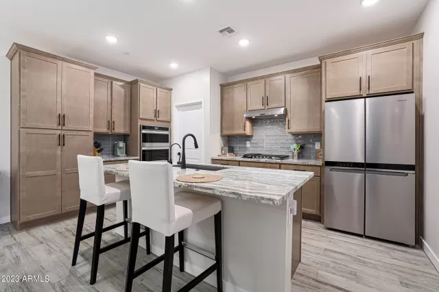 MLS: 6639919 Condo For Sale