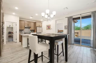 Photo #5: 6639919 Listing