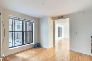 Photo #3: 6639958 Listing