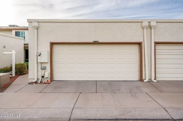 MLS: 6639992 Condo For Sale