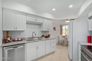 Photo #1: 6639995 Listing