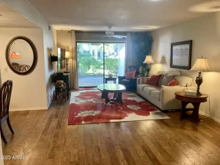 Photo #2: 6640007 Listing