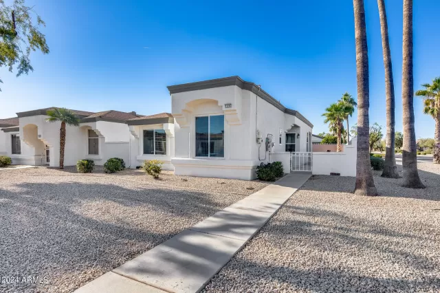 MLS: 6640032 Condo For Sale