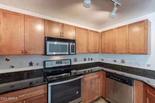 Photo #6: 6640055 Listing 