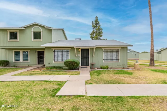 MLS: 6640147 Condo For Sale