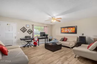 Photo #5: 6640147 Listing 