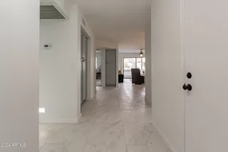 Photo #5: 6640155 Listing