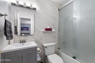 Photo #6: 6640351 Listing 