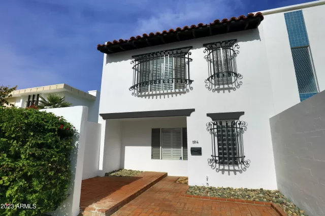 MLS: 6640393 Condo For Sale