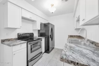 Photo #5: 6640451 Listing